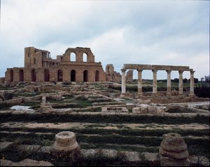 Romersk teater og peristylhus, 2.-3. århundre av Roman