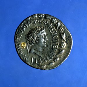 Sølv- og gullmynt med bilde av Anthony eller Marc Antoine (83 f.Kr. - 30 f.Kr.), en romersk politiker som regjerte sammen med Cleopatra. av Roman