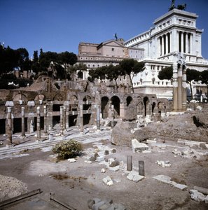 Caesar Forum begynte i -54 f.Kr. og endte under keiser Augustus (Octavian eller Octavian) (63 f.Kr. - 14). Roma. av Roman
