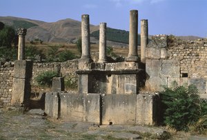 Utsikt over nymphaeum, den høye keisertiden (27 f.Kr.-395 e.Kr.) av Roman Imperial Period