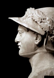 Byste av Pyrrhus I (eller Pyrrhos) konge av Epire fra 306 til 272 f.Kr. Fra Herculaneum (Herculanum). Fra en original 290 f.Kr. Napoli, Nasjonalt arkeologisk museum - Byste av Pyrrhus av Epirus (319-272 f.Kr.). Romersk kopi etter original ca. 290 f.Kr. Mar av Roman Roman
