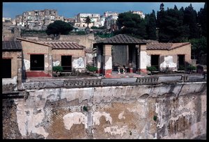 Servi-hus, 5. århundre f.Kr.-1. århundre e.Kr av Roman Roman