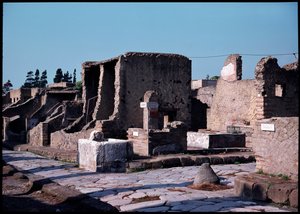 Kryss mellom cardo V og nedre decumanum, 5. århundre f.Kr.-1. århundre e.Kr av Roman Roman