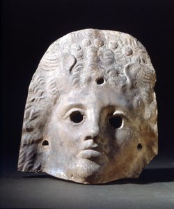Maske for tragedier i romertiden. Museum for trappen. Milan av Roman Roman