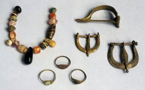 Ringer, spenner og fibulae, Masada (blandet media) av Roman Roman