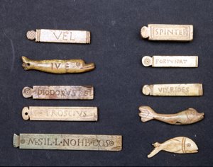 Teaterbilletter i elfenben fra romertiden. Museo della Scala i Milano av Roman Roman