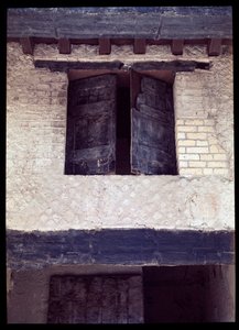 Utsikt over et karbonisert vindu i et hus på verandaen til decunamus maximus, 5. århundre f.Kr.-1. århundre e.Kr. av Roman Roman