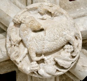 Et lam, detalj av hvelvet til Saint Laurent-kapellet (Saint-Laurent), forsvant i flere år og opprinnelig plassert over cistercienserklosteret Fontenay (Abbey of Fontenay, Burgund, Frankrike: detalj av en sluttstein som representerer et lam) av Romanesque