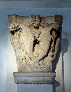 Monsters, hovedstaden i koret (skulptur av Romanesque