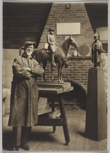 I studio, Cyrus Dallin (s/h-foto) av Ross W. Baker