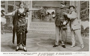 Medlemmer av rollebesetningen til Oh! Åh! Delphine!!!, c1916. av Rotary Photo