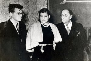 Komponist Dmitry Dmitrievich Sstakovich, sanger Maria Maksakova og forfatter Alexei Nikolayevich Tolstoy av Russian Photographer
