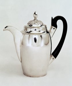 Sjokoladegryte, Leningrad, 1804 (sølv) av Russian School