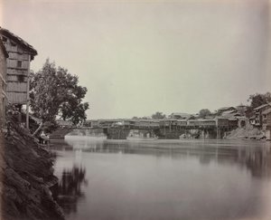 Butikkenes bro, Srinagar, Kashmir, 1864. av Samuel Bourne