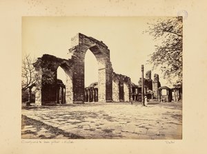Delhi; Kutub Minar, oversikt over buene av Samuel Bourne