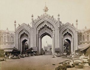 Porten til Hoospinbad Bazaar (sepia-bilde) av Samuel Bourne