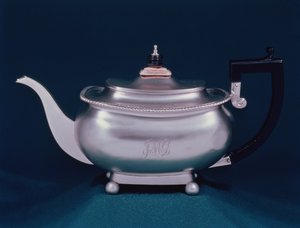 Regency tekanne, 1812-13 sølv, tre med elfenbensknapp av Samuel Hennell