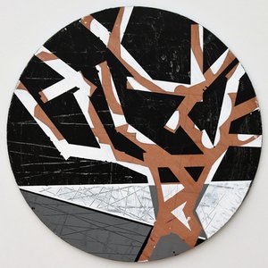Twixt Heaven & Earth VI-B (akryl på sirkulært bord) av Sara Hayward