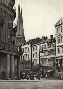 Berlin: utsikt over Poststrasse; The Poststrasse (s/hvitt bilde) av Sasha Stone