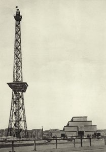Berlin: radiotårn og radiohall; Kringkastingsstasjon (s/hvitt bilde) av Sasha Stone