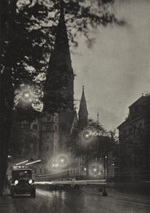 Berlin: Kaiser Wilhelm-Gedachtniskirche; Emperor William Memorial Church (s/hvitt bilde) av Sasha Stone