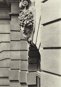 Berlin: Arsenal, Mask of a Dying Warrior; Arsenal, sjef for en døende kriger (s/hvitt bilde) av Sasha Stone