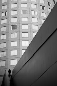 Geometric City Walker av Satoshi Hata
