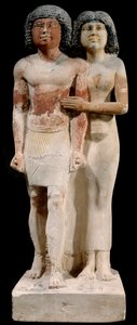 Egyptisk antikvitet: Kalksteinsstatue av paret Raherka og Meresankh. 5. dynasti. Gammelt imperium (rundt 2700-2200 f.Kr.). Søn 0,52x0,21 m Paris, musee du Louvre av School Egyptian