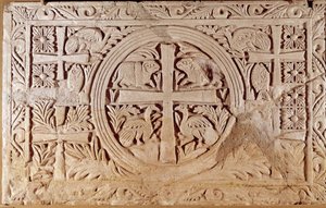 Korplate, avslutningselement av koret til en kirke. fra Libanon. 5.-6. århundre e.Kr. Dim. 0,78x1,27 m. Paris, Louvre-museet av School Lebanese