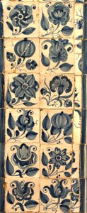 Panel som viser forskjellige arter av blomster, Tarouca, Portugal (keramiske fliser) av School Portuguese