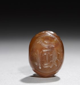 Brannalter dyptrykk, ca. 400 (kalsedon)