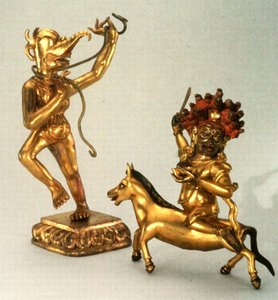 Makaravakitra og Sridevi (forgylt bronse) av School Tibetan