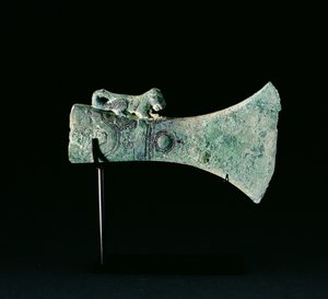 Øksehode, Dongson-kultur, ca. 200 f.Kr.-200 e.Kr. (bronse)