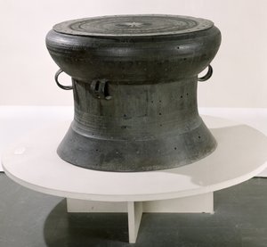 Drum, Dong Son style, 2nd-1st century BC (bronze) (see also 181009)