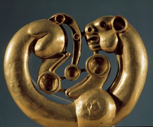 Art Scythian (skytisk sivilisasjon): gullplate som representerer en panter. Sibir, 600-tallet f.Kr. Eremitasjemuseet i St. Petersburg.