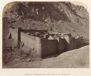 St. Katherine-klosteret, med Jebel Músá i bakgrunnen