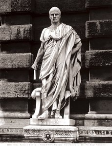 Statue av Emilio Papiniano (marmor) av Silvio Sbricoli