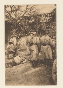 Slaget ved Arras (9. mai til juni) var ekstremt blodig for tyskerne. (...) Her er en episode av fangsten av Neuville (...) (tittel på objekt) 12 cartes postales illustrées de la Grande Guerre / Pochette No 2 (serietittel på objektet av Sémaphore