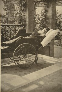 Den russiske forfatteren Leo Tolstoy kommer seg i Gaspra, Krim, Russland, 1902. av Sophia Andreevna Tolstaya