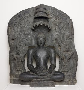Jain Tirthankar Parshvanath med Serpent Hood sitter i meditasjon (Dhyamudra), fra Karnataka, India (Chlorite)