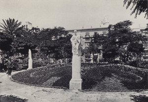 Cadiz: Plaza de Mina (s/hvitt bilde)