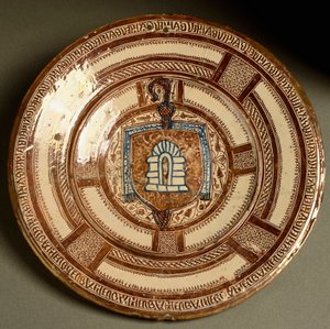 Blazon av abbeden av Poblet, cistersisk kloster i Catalonia. Keramisk plate produsert nær Valencia, Spania. Firenze fra 1500-tallet, Museo Nazionale del Bargello av Spanish School