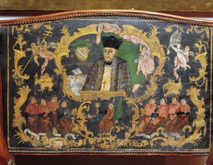 Skildring av biskop-rektor ved universitetet, detalj fra baksiden av malt skinnstol fra College of St Bartholomew i Salamanca, Spania av Spanish School