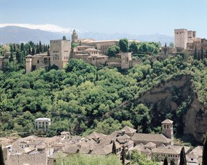 Utsikt over Alhambra-palasset fra nord-øst, 1300-1500-tallet av Spanish School