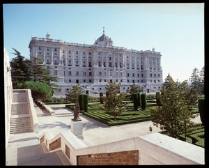Utsikt over Det kongelige palass (1738-1755) (fotografi) av Spanish School