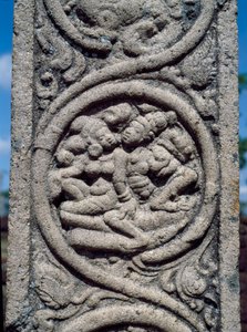 Relieff av en søyle av buddhistisk tempel