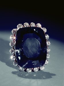 Logan-brosjen (safir og diamant)