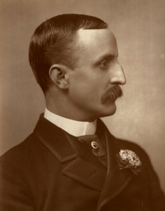 Edgar Bruce , britisk skuespiller, 1884