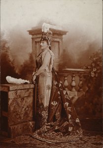 Louise, hertuginne av Devonshire, som Zenobia, dronning av Palmyra, hertuginnen av Devonshires diamantjubileumsball i Devonshire House