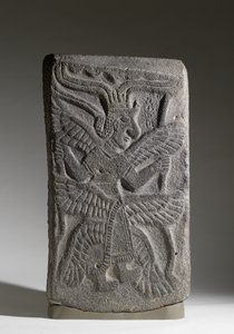 Plate med seksvinget gudinne, fortell Halaf (basalt)